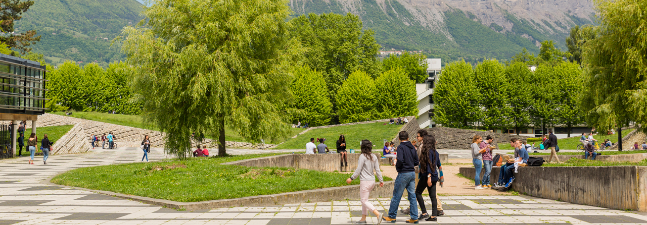 Bien vivre son doctorat - Place centrale Domaine Universitaire